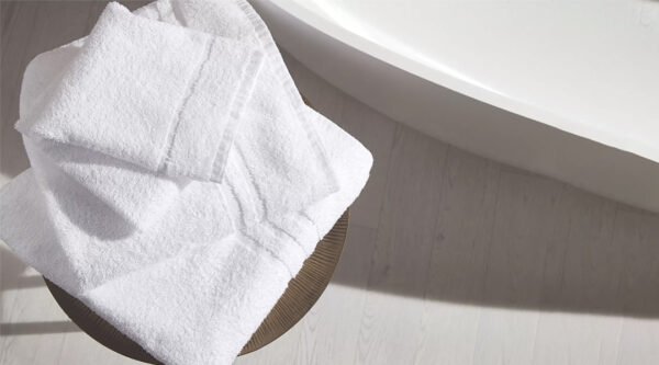 Tudor Hotel Towels Bath Sheet